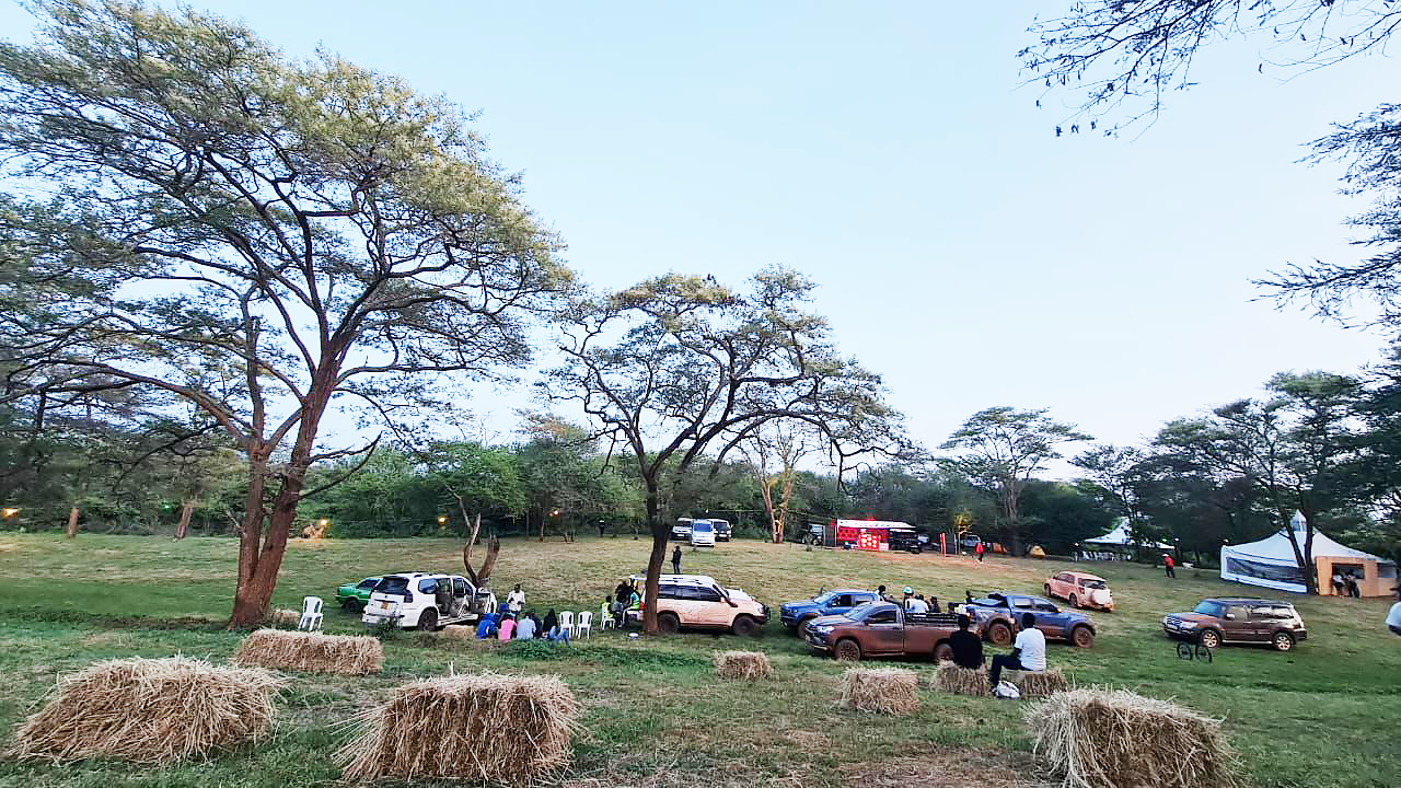 Park and chill area at Thiba River Camp